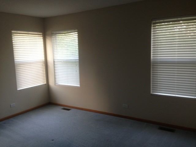 708 Meadowridge Dr - Photo 2 of 13