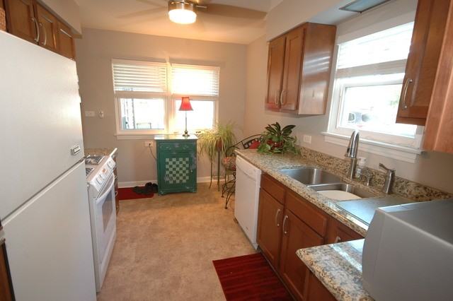5429 Lawn Ave - Photo 3 of 13