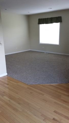 590 Foxridge Dr #590 - Photo 3 of 9