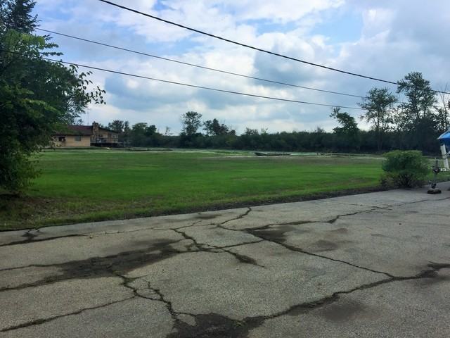 37633 N Frank Ct - Photo 2 of 17