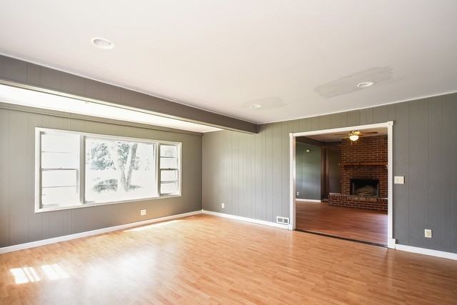 26316 W Rollins Rd - Photo 2 of 10
