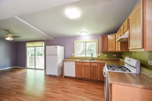 26316 W Rollins Rd - Photo 3 of 10