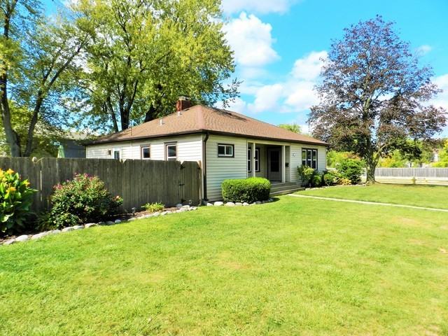 205 W Quincy St - Photo 3 of 23