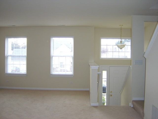 621 Lincoln Station Dr #621 - Photo 2 of 11