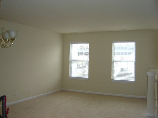 621 Lincoln Station Dr #621 - Photo 3 of 11