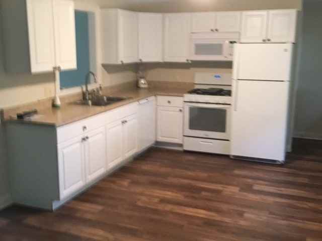 531 Lawndale Ave - Photo 3 of 9