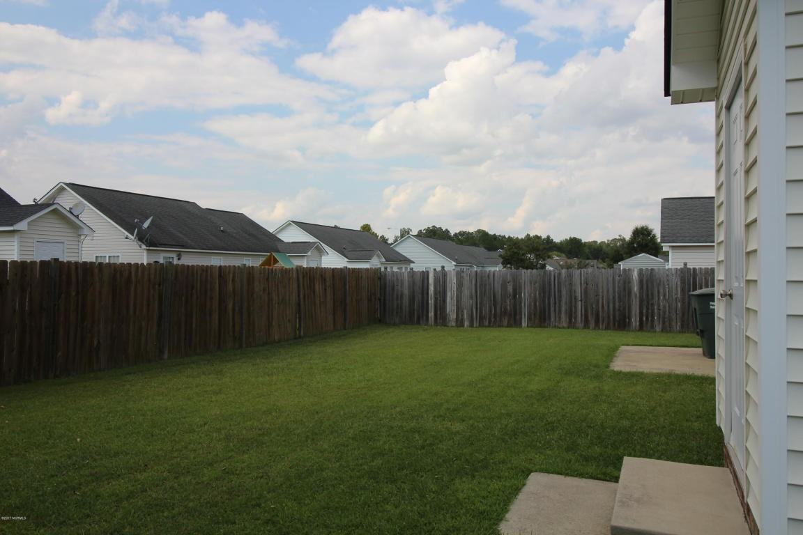 3702 Highland Dr - Photo 3 of 33