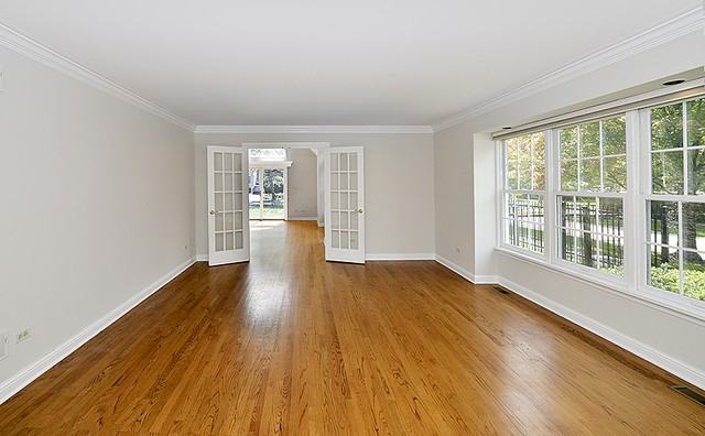 995 Oak St - Photo 3 of 19