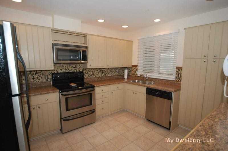 10303 Adams Ct - Photo 2 of 13