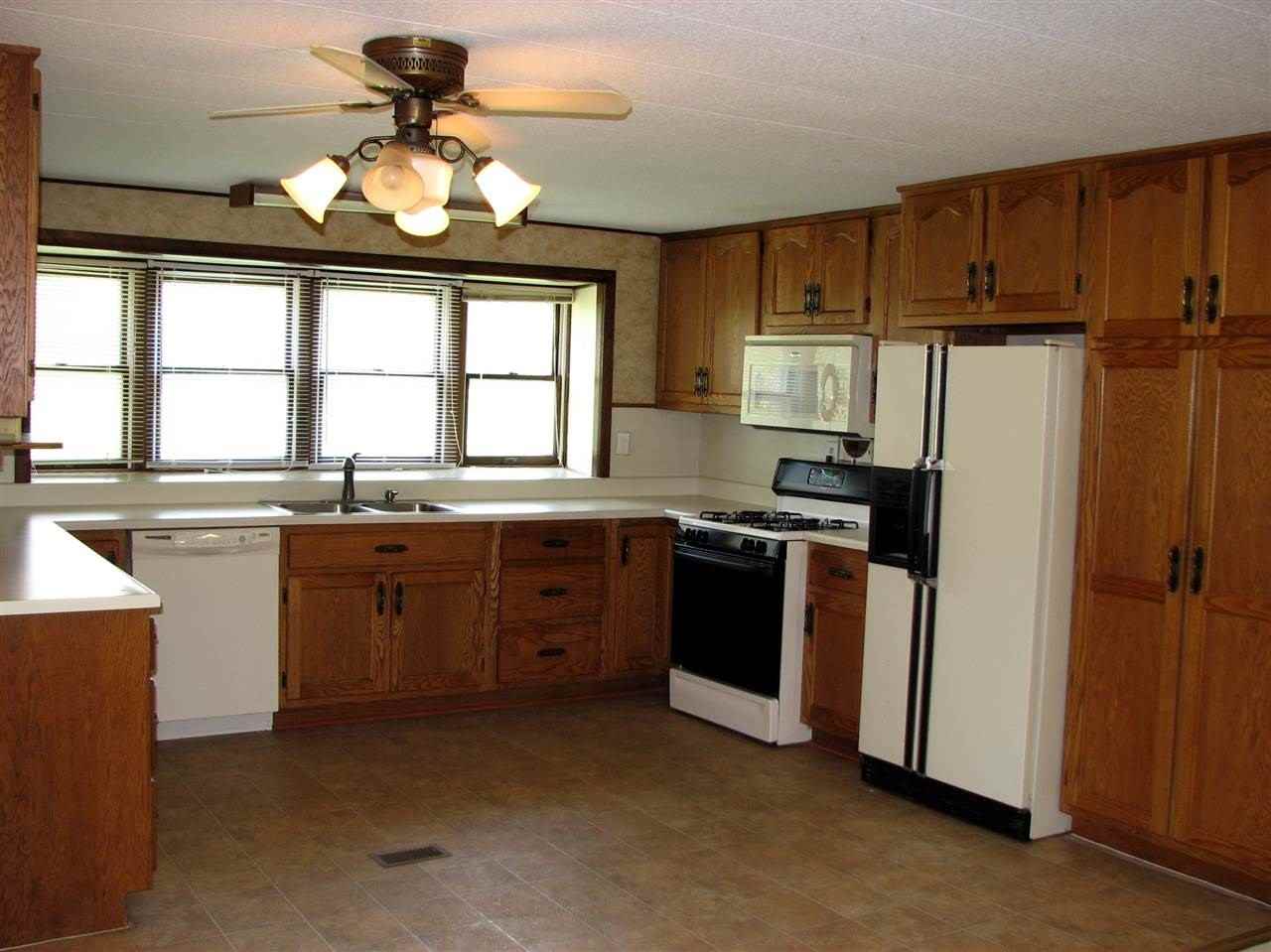 15321 Klopfenstein Rd - Photo 3 of 36