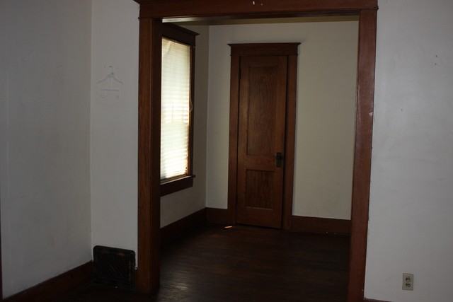 529 Oak Ave - Photo 3 of 7