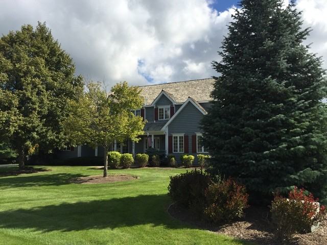 1554 Bobolink Cir - Photo 2 of 25