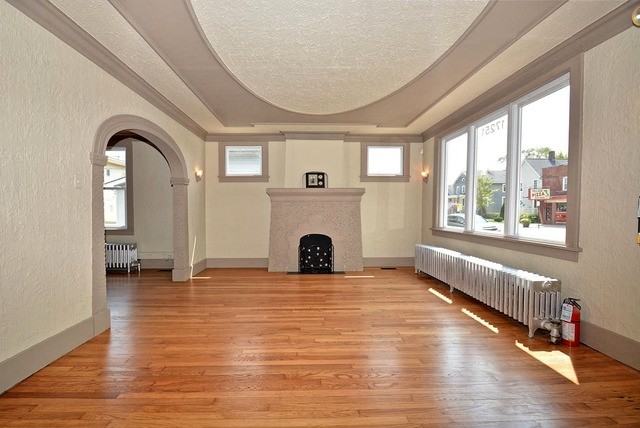 17251 Oak Park Ave - Photo 3 of 15