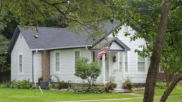 5N455 Railroad St - Photo 2 of 22