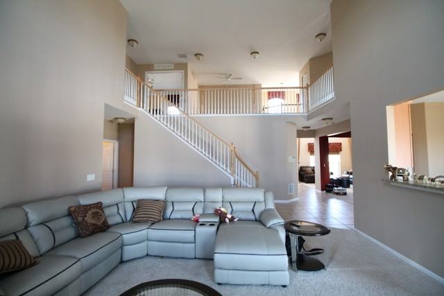 806 Sycamore Dr - Photo 3 of 17