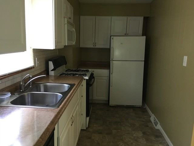 210 Brierhill Dr - Photo 3 of 5