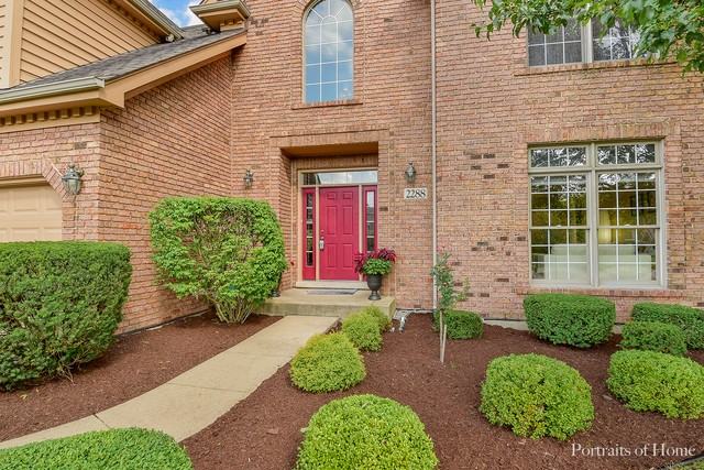 2288 Glouceston Ln - Photo 2 of 25