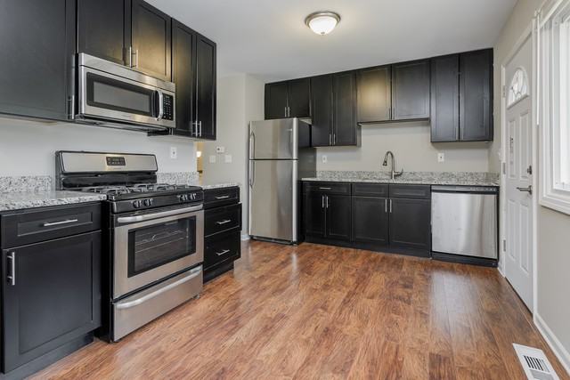 1591 Hillcrest Ave - Photo 2 of 16