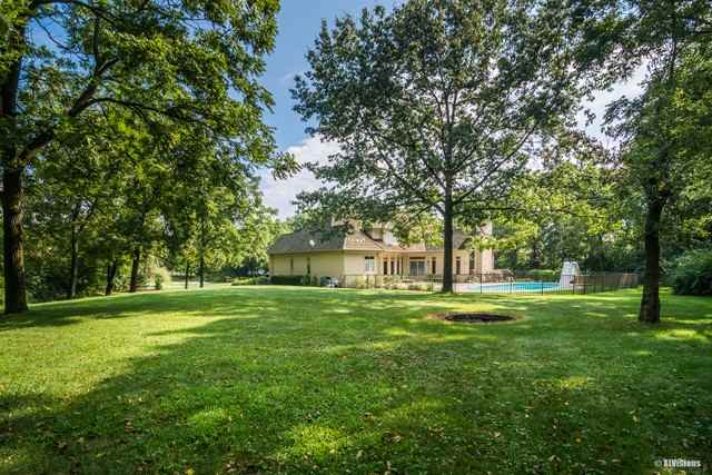 26025 N Middleton Pkwy - Photo 3 of 28