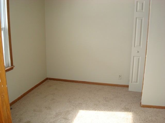 6N633 Wyoming Ave #1 - Photo 3 of 7