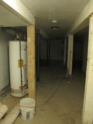 2900 W 40th St #1F - Photo 3 of 7