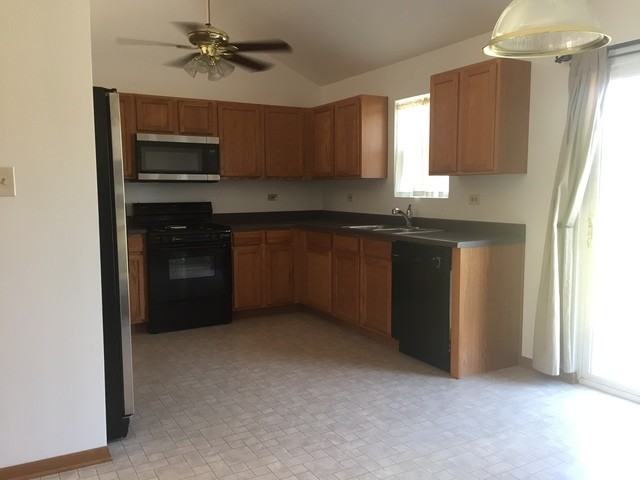 5305 Meadowbrook St - Photo 2 of 13