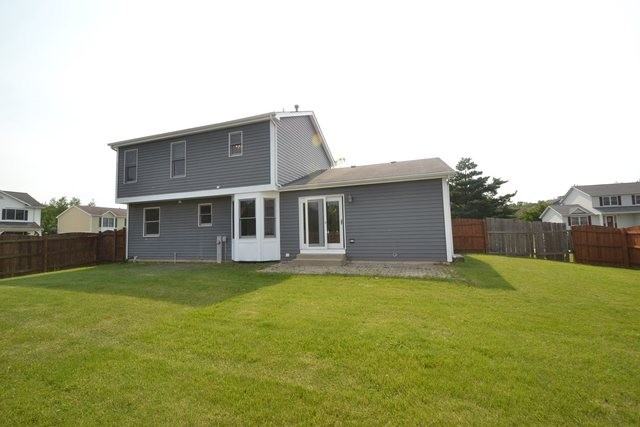 1055 Crabtree Ln - Photo 2 of 10