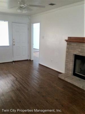 3615 Elliott St - Photo 3 of 12