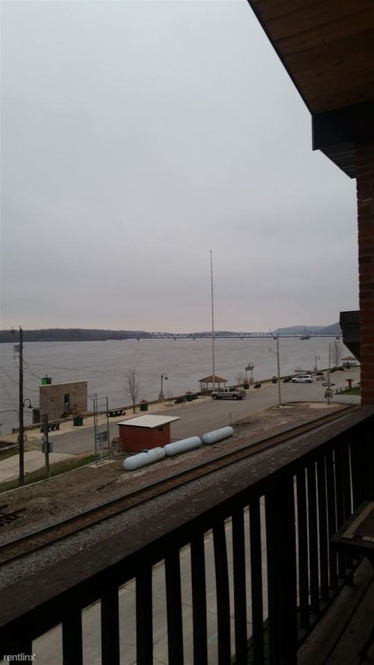 125 Water St #2 - Photo 3 of 6