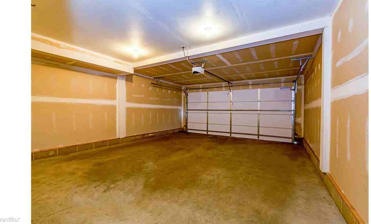 55901 Rochester Blvd - Photo 2 of 12