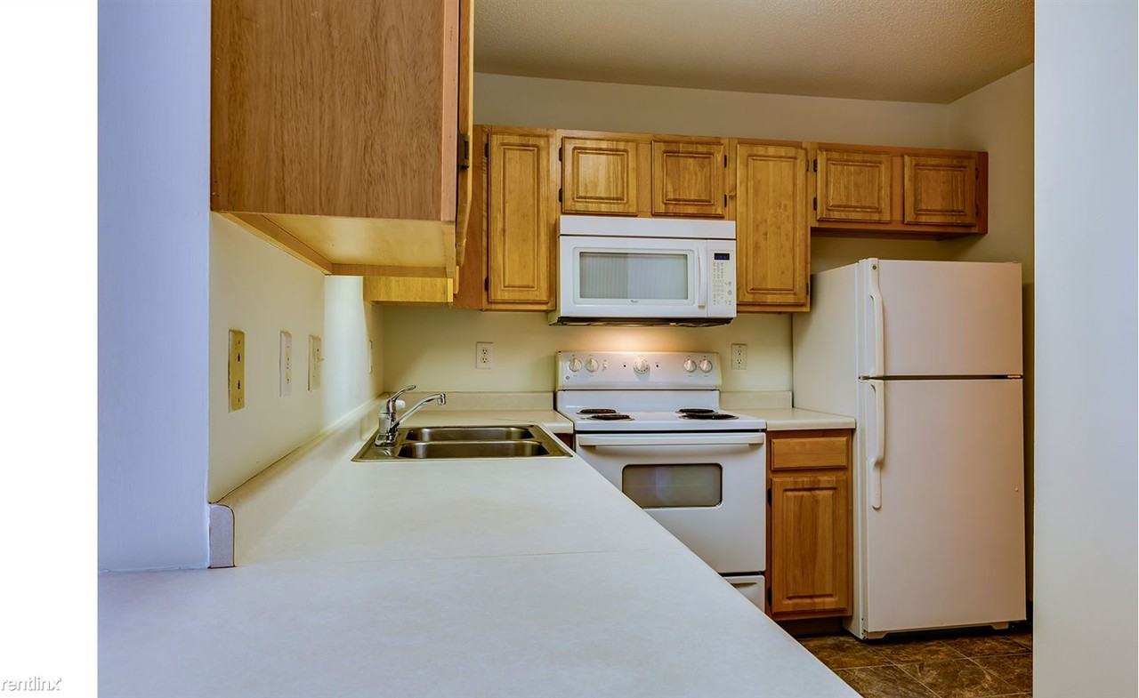 55901 Rochester Blvd - Photo 3 of 12