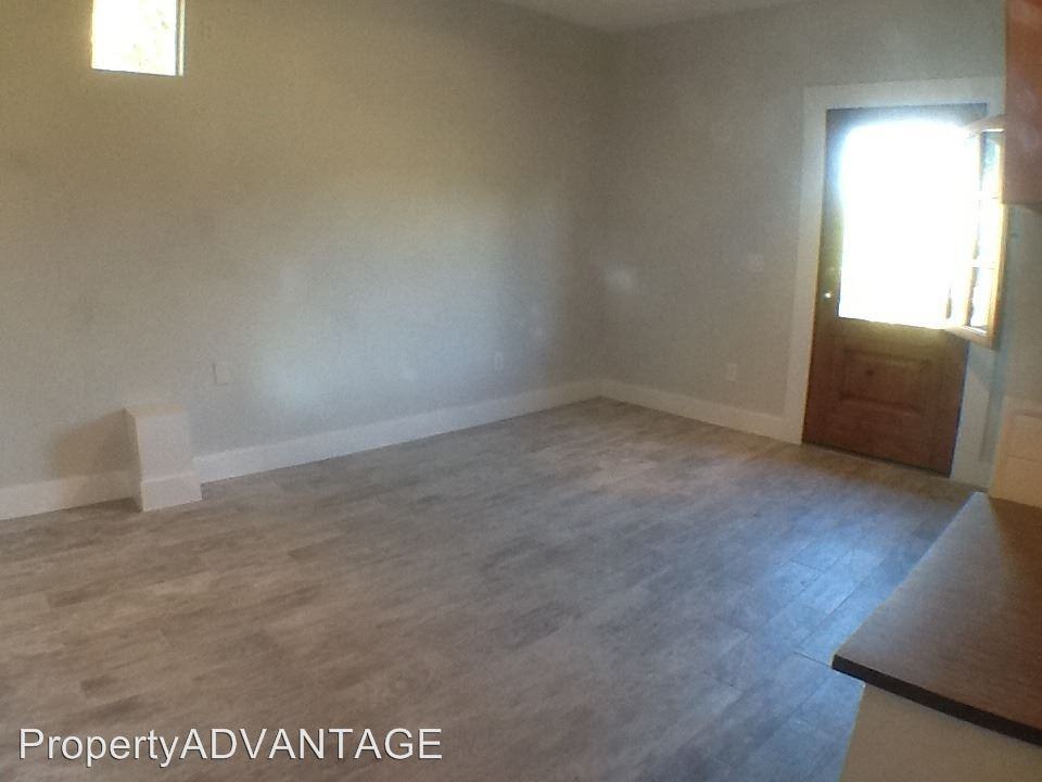 1541 Santa Margarita Dr - Photo 3 of 8