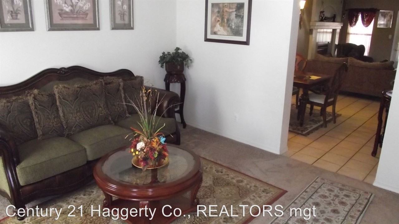 11017 Rogers Hornsby St - Photo 3 of 20