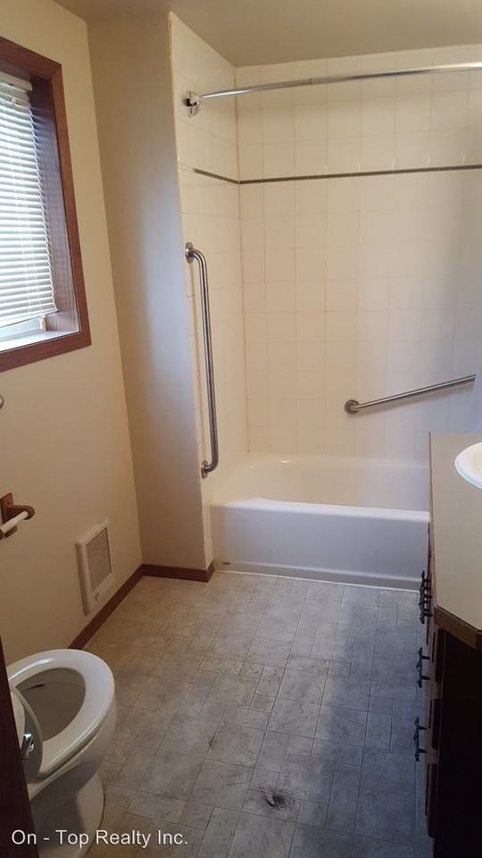 206 W Holland Ave - Photo 2 of 6