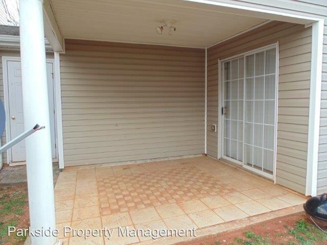 449 Kara Ln - Photo 2 of 6