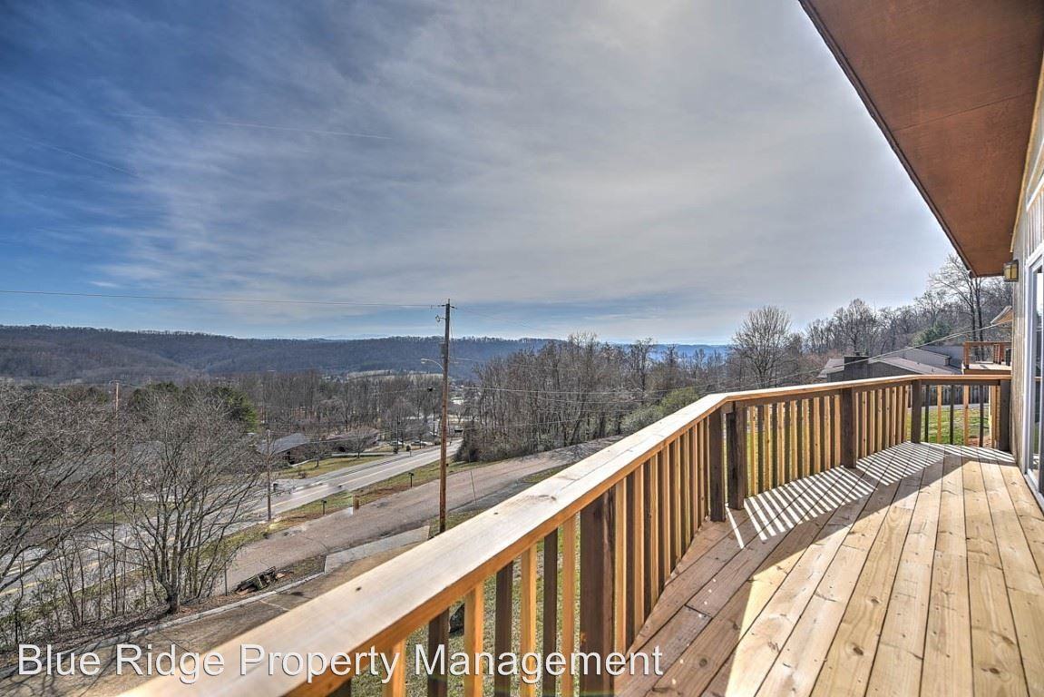 4198 Triangle Cir - Photo 2 of 18