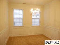 3385 Streamside Dr - Photo 3 of 8