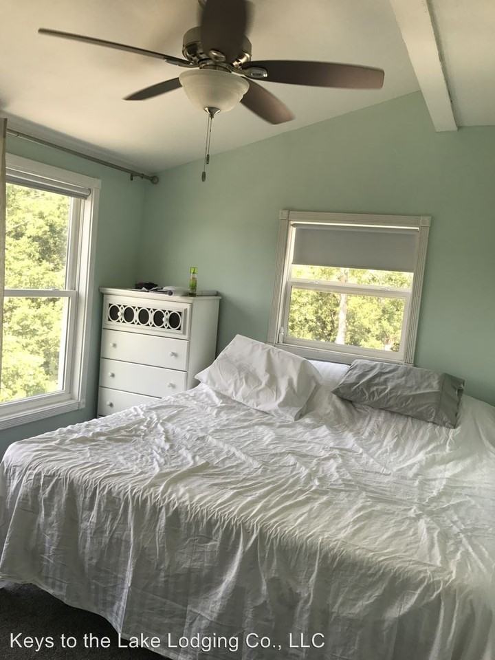 214 Hanks Haven Dr - Photo 3 of 12