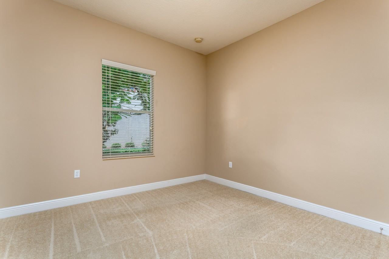 3964 Sunset Lake Dr - Photo 3 of 47