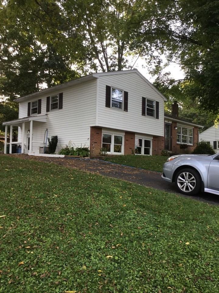 50 Fresh Meadow Dr - Photo 3 of 19