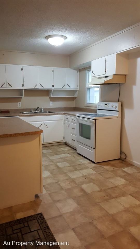 5110 S Crockett St - Photo 2 of 10