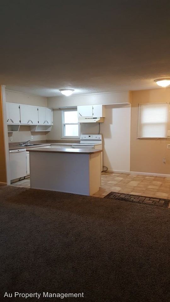 5110 S Crockett St - Photo 3 of 10