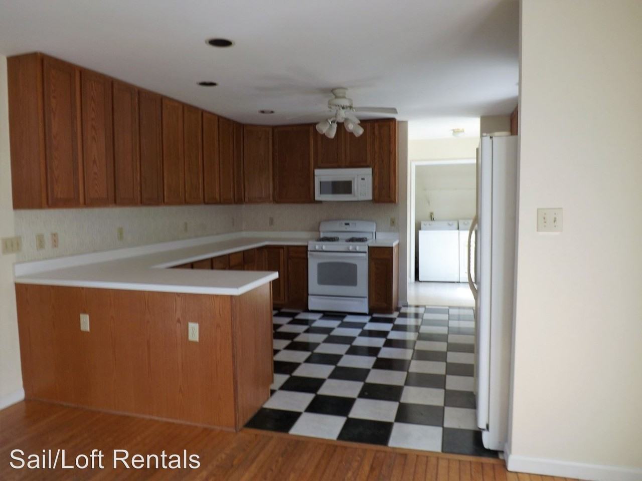 540 Bay Shores Rd - Photo 2 of 13