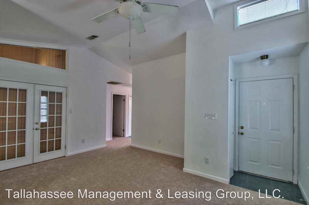 3223 Albert Dr - Photo 3 of 17