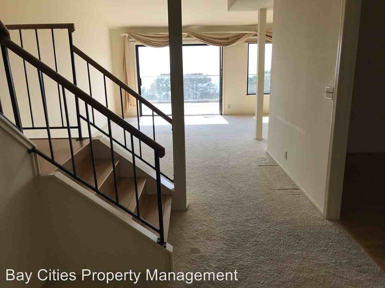 2231 Spyglass Ln - Photo 2 of 18