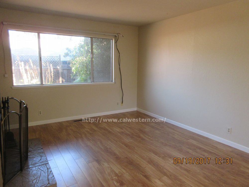 3941 Rhoda Dr - Photo 3 of 6