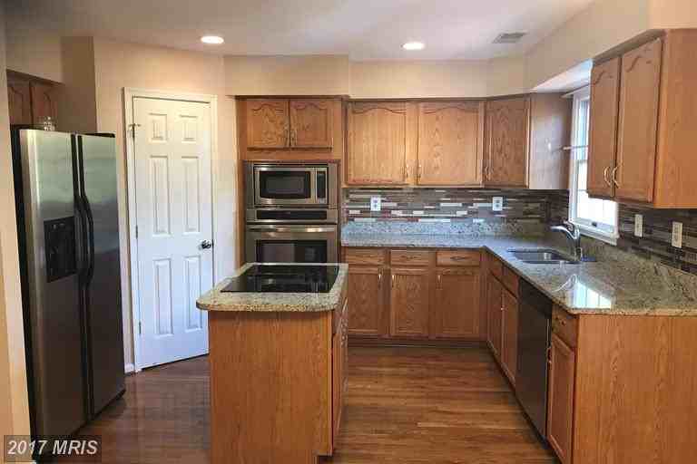 201 St Michaels Cir - Photo 3 of 13