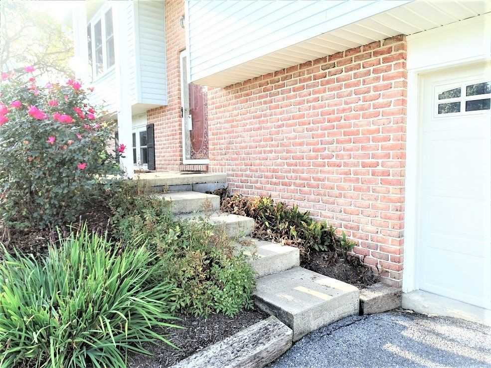 111 Ironstone Dr - Photo 2 of 24