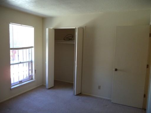 6101 Truchas Dr NE - Photo 2 of 11