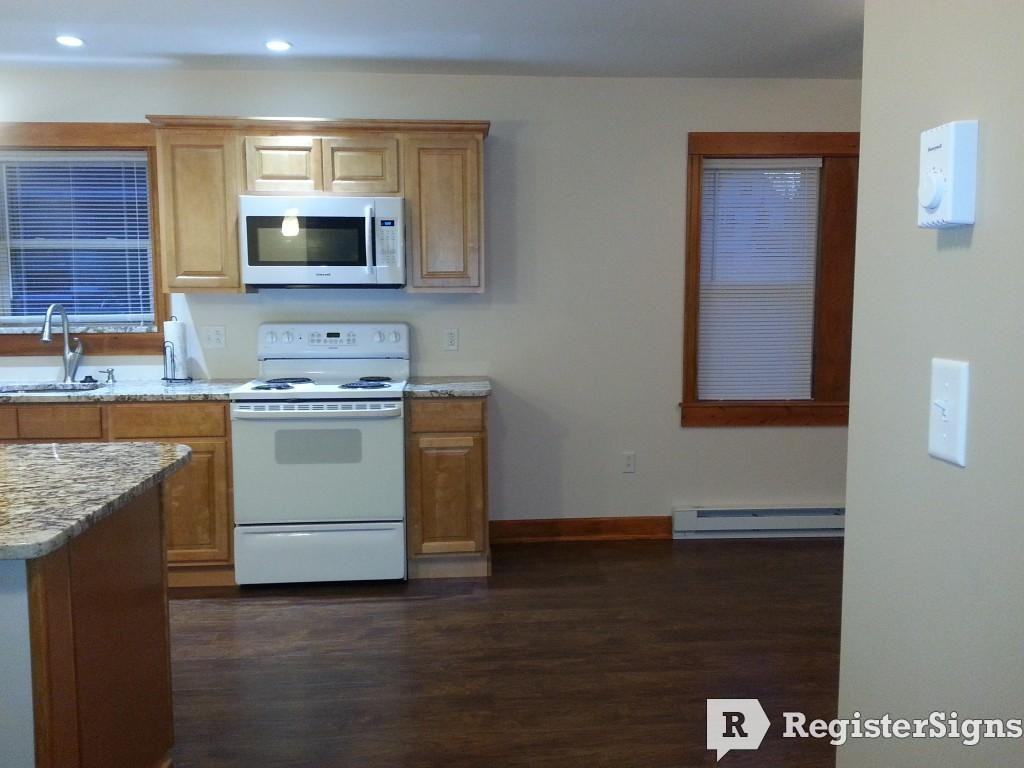 937 Whitehall Rd - Photo 3 of 8